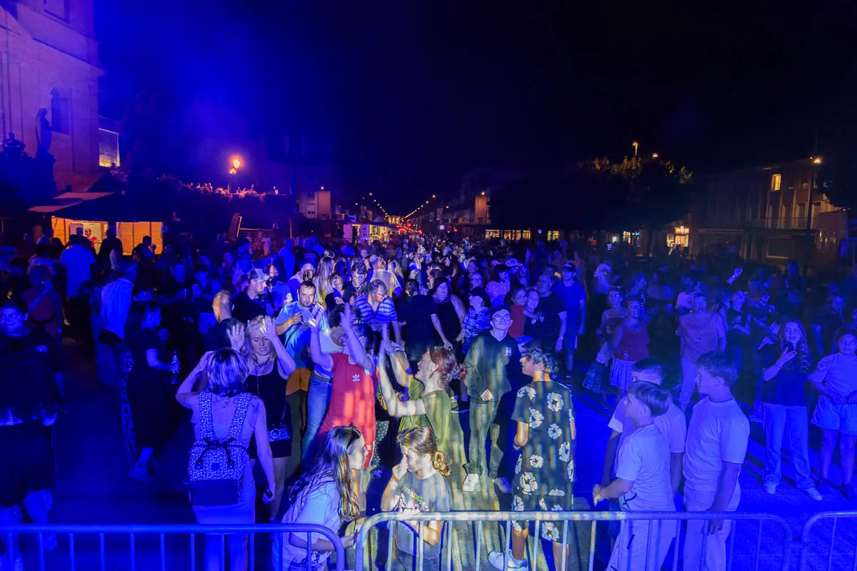 La place du Général-de-Gaulle s’est muée en dancefloor géant
