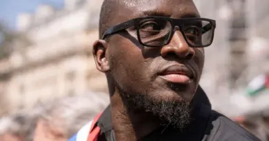 "La police tue" : le député LFI Aly Diouara visé par une plainte du préfet de police de Paris