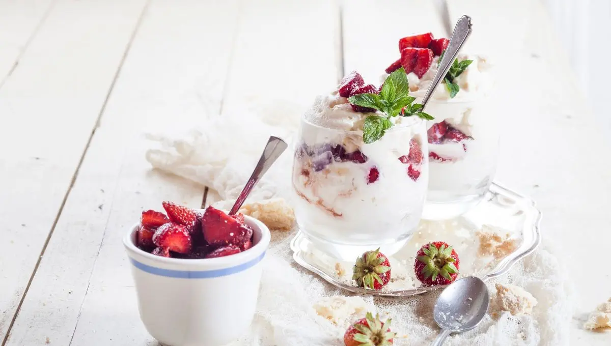 La recette facile et rapide de l'Eton mess aux fraises