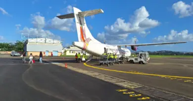 La suppression des lignes déficitaires de Caribbean Airlines pourrait impacter la Guadeloupe et la Martinique