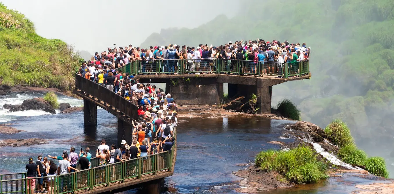 La technologie, carburant du sourtourisme… et possible frein ?