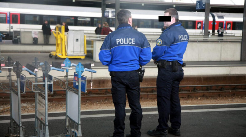 L'accent des autres - Lausanne en Suisse: la police de la ville est secouée par une crise sévère de racisme systémique