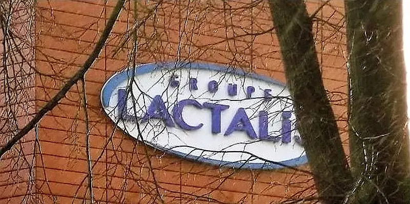 Le logo du groupe Lactalis dont le siège est à Laval en Mayenne - leglob-journal.fr