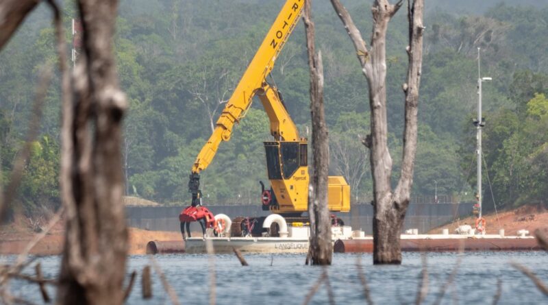 L'adaptation difficile des guides touristiques à l'exploitation sur le lac de Petit-Saut