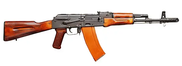 L'armée ukrainienne abandonne ses fusils Kalachnikov au profit de carabines automatiques AR-15 - Zone Militaire