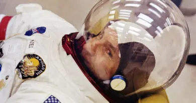 L'astronaute américain Jim Lovell, commandant de la mission Apollo 13, est mort
