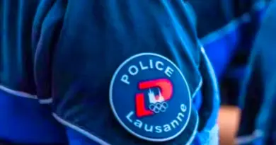 Lausanne: Un ado fuyant la police à scooter se tue en percutant un mur