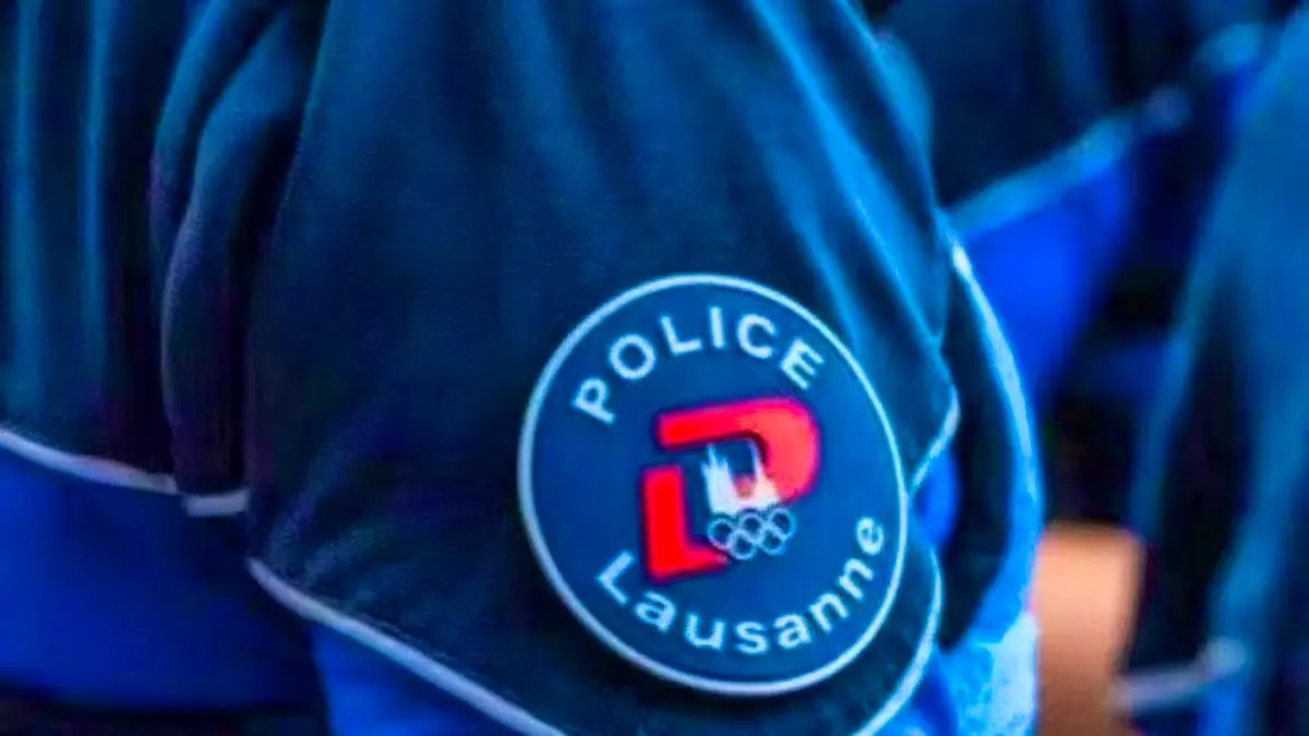 Lausanne: Un ado fuyant la police à scooter se tue en percutant un mur