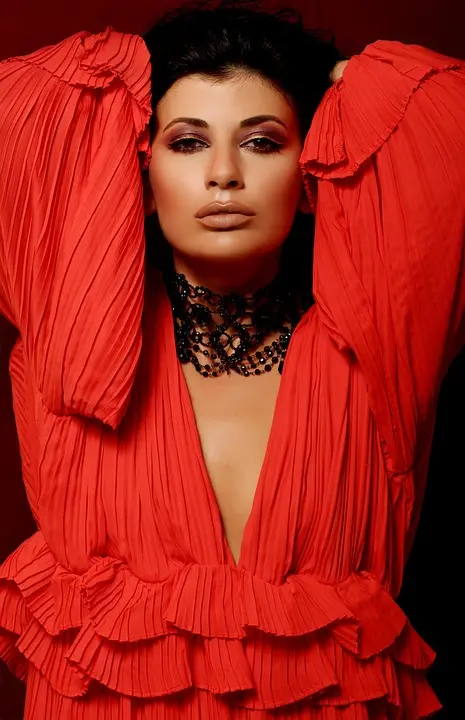 woman,fashion,beauty,elegance,portrait,makeup,hairstyle,dress,glamour,model