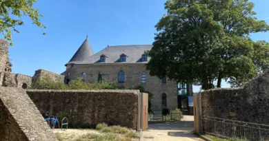 Le Château de Mayenne renouvelé dans le Guide Vert Michelin 2025, un coup de pouce pour maintenir sa bonne fréquentation - ici