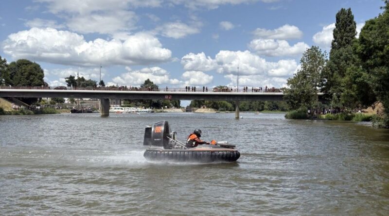 Le championnat d'Europe d'aéroglisseurs se tient ce week-end à Port-Saint-Père, près de Nantes - ici