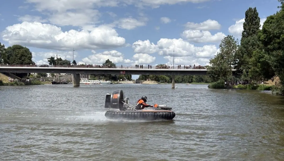 Le championnat d'Europe d'aéroglisseurs se tient ce week-end à Port-Saint-Père, près de Nantes - ici