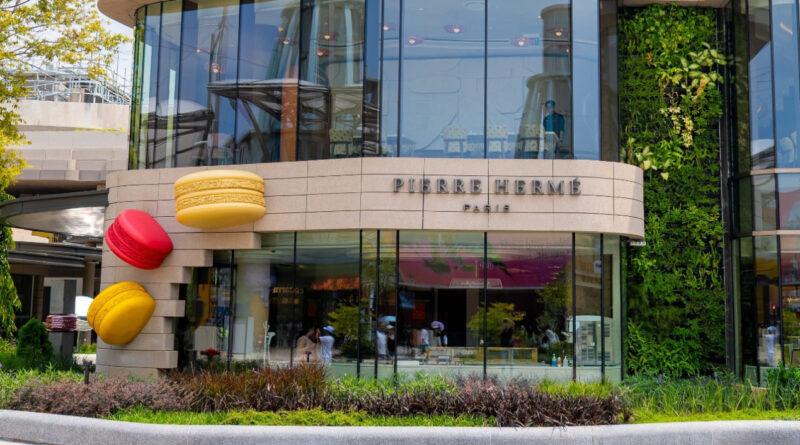 Le chef pâtissier alsacien Pierre Hermé implante une boutique au large de Singapour