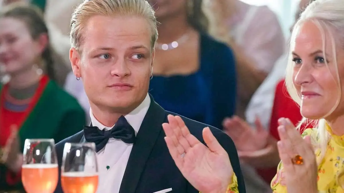 Le fils de la princesse de Norvège accusé pour quatre viols