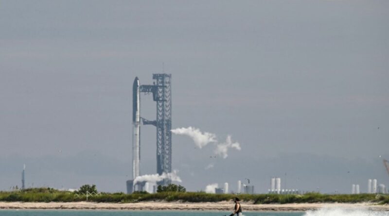 La mégafusée Starship de SpaceX sur son pas de tir