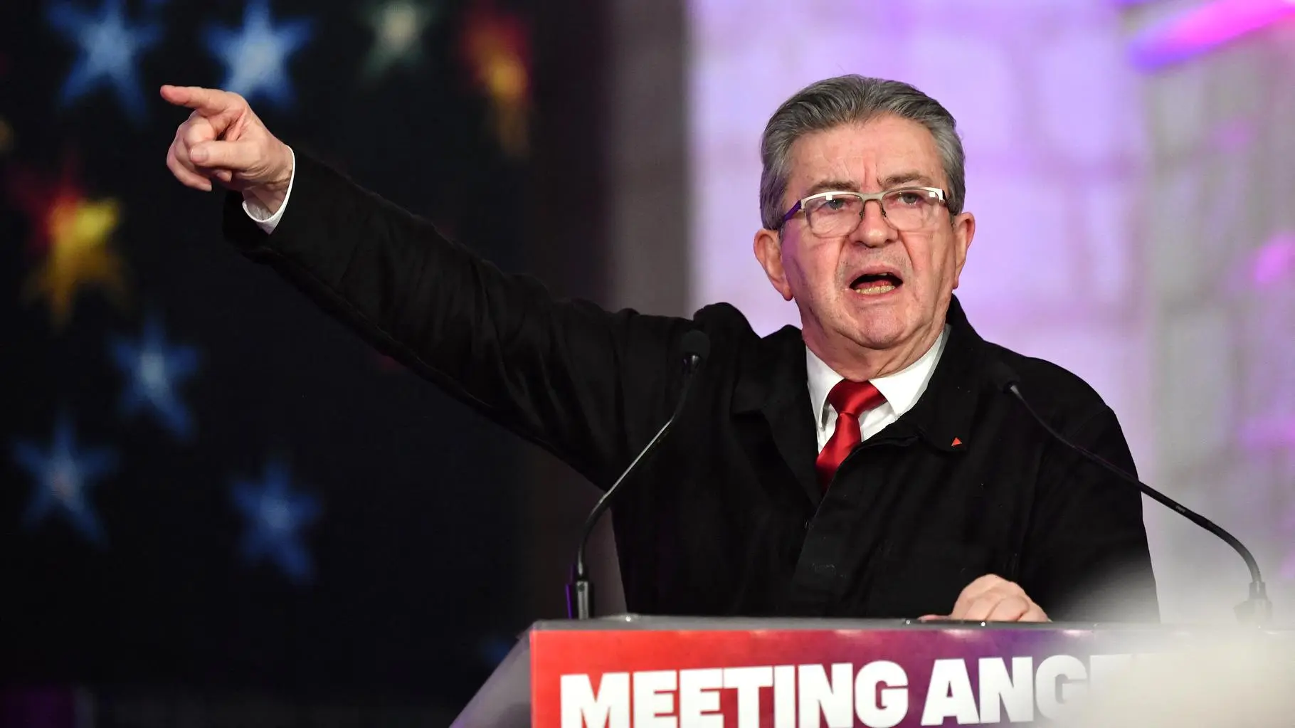 Le plan de Mélenchon en deux étapes pour « renvoyer Bayrou tout de suite »