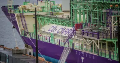 Le premier 'cimetière' commercial de CO2 prend vie en Norvège - RTBF Actus