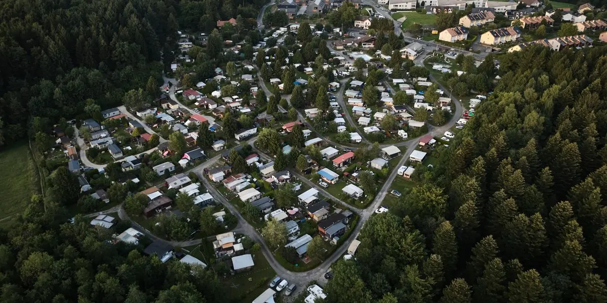 Le procès pour homicide par négligence au camping de Pra Collet a commencé ce lundi