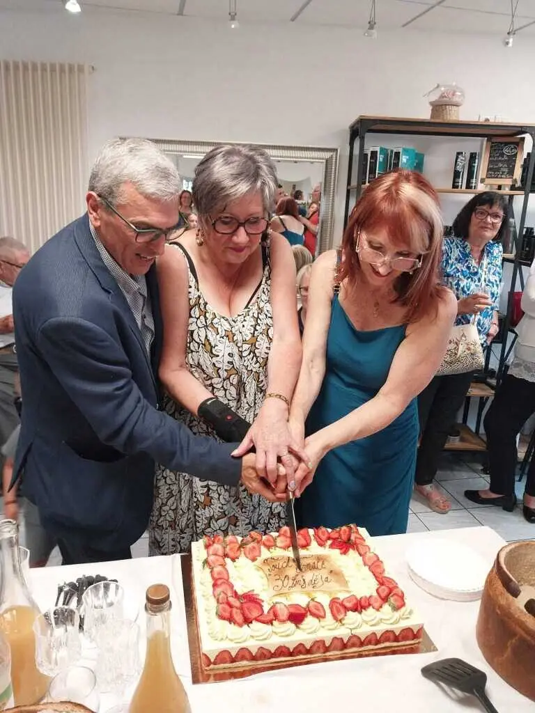 Le salon de coiffure Touch'Finale célèbre 30 ans de passion et de fidélité à Étalondes