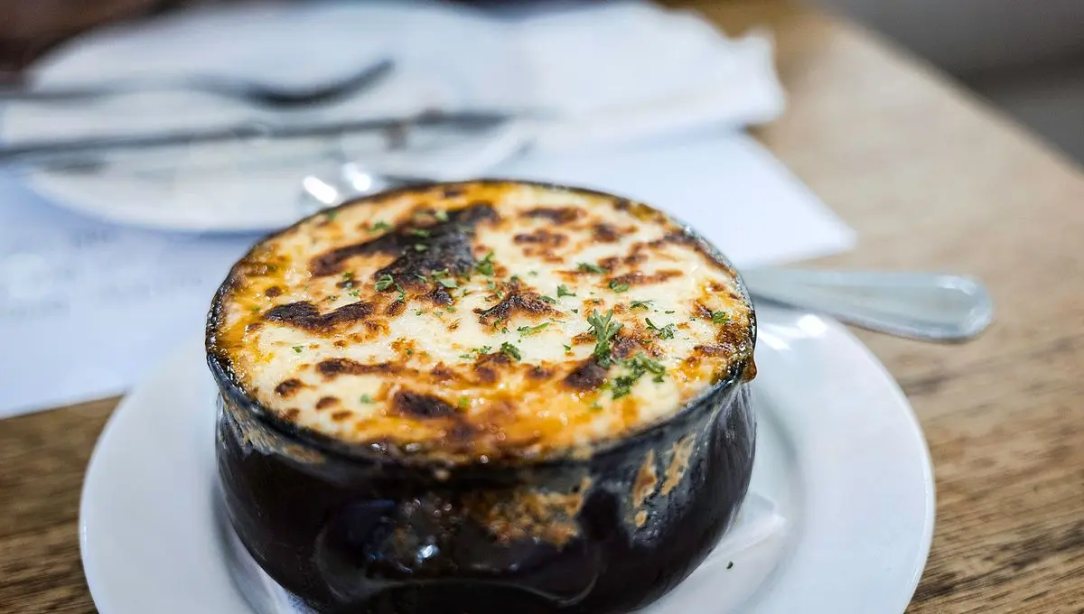 Le secret d’une moussaka à l'agneau réussie sans béchamel - ici