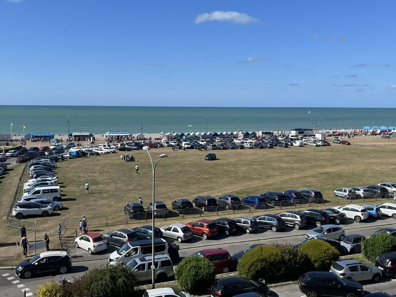 Le stationnement sur les pelouses du front de mer de Dieppe, retour sur un vieux débat