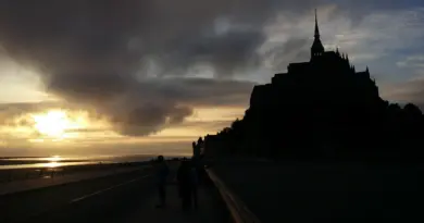 Normandie, Caen, Rouen, Mont-Saint-Michel, cliff, beach, cow, landscape, D-Day
