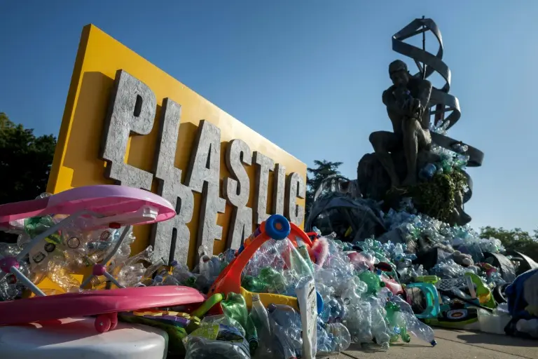 Le traité sur le plastique "au bord du gouffre"