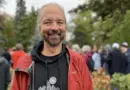 David Pelletier, pendant un rassemblement au cégep de Rimouski.