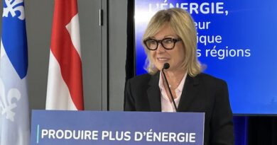 Claudine Bouchard.