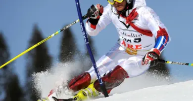 L’entraîneur de ski Joël Chenal, visé par une plainte pour agression sexuelle, interdit d’exercer