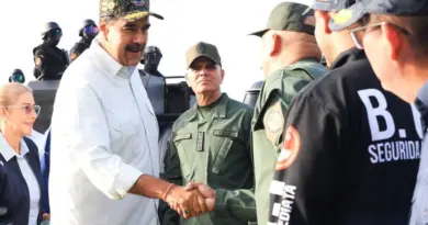 Les États-Unis ordonnent le déploiement de forces navales et aériennes dans le sud des Antilles