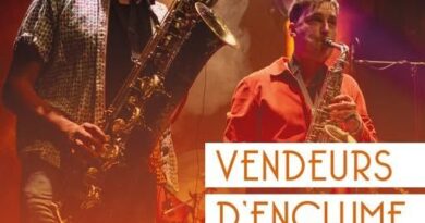 Les Vendeurs d'Enclumes en concert à la Corne des Pâtures à Baules  - ici