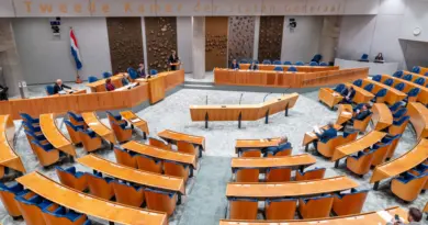 Les autorités néerlandaises convoquent les géants des réseaux sociaux avant les élections anticipées d'octobre - Euractiv FR