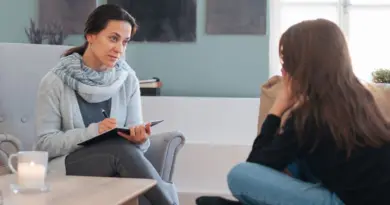 Les difficultés d’accès à une psychothérapie en Suisse inquiètent ces professionnels