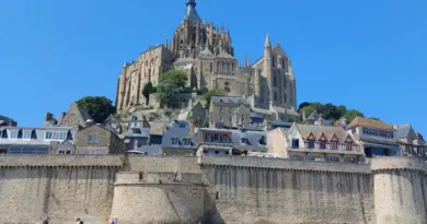 Les habitants du Mont Saint-Michel revendiquent le droit d'écrire le plan de gestion Unesco