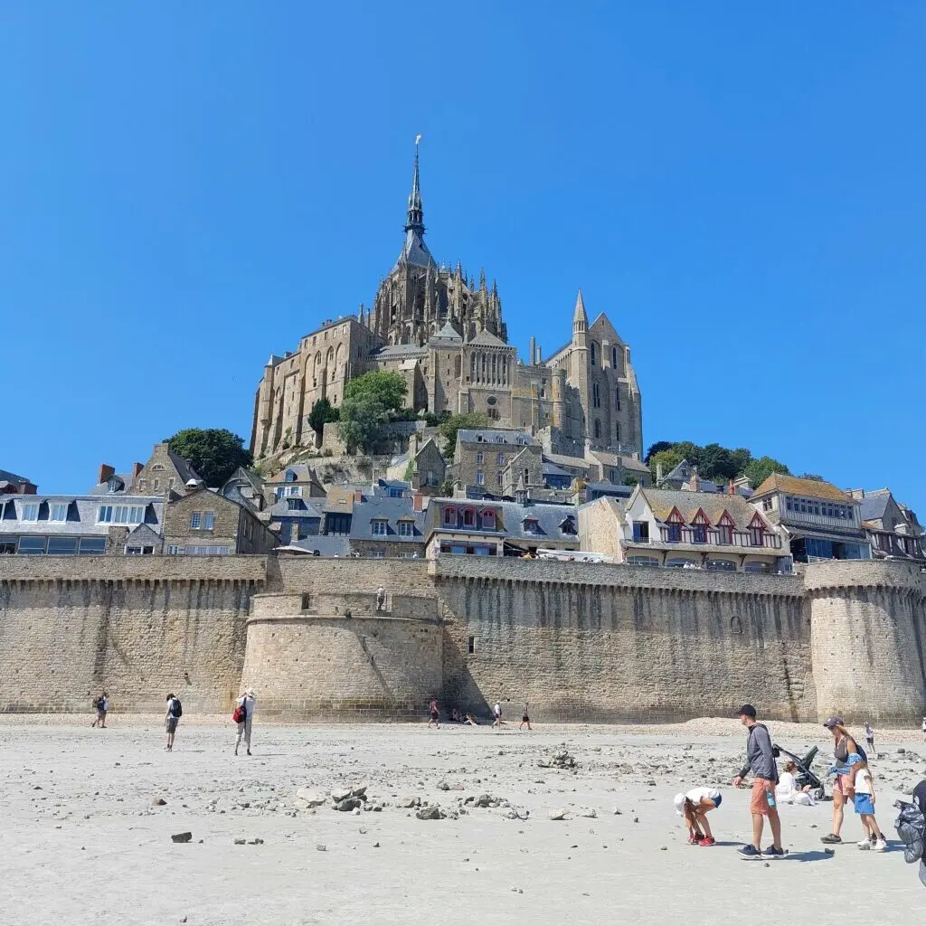 Les habitants du Mont Saint-Michel revendiquent le droit d'écrire le plan de gestion Unesco