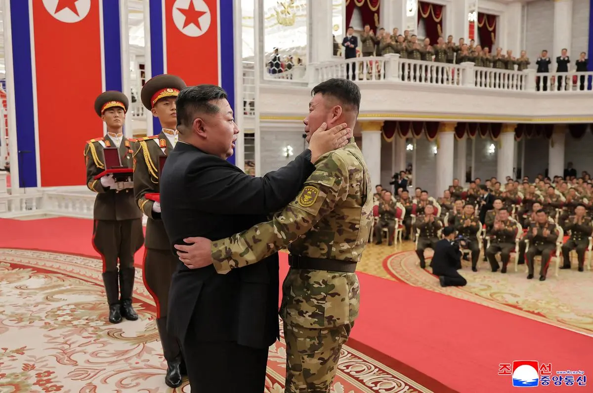 Les larmes de Kim Jong Un pour les soldats morts au combat à côté des troupes russes
