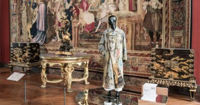 L'exposition "Louvre Couture", qui s'est achevée dimanche, a attiré plus d'un million de visiteurs