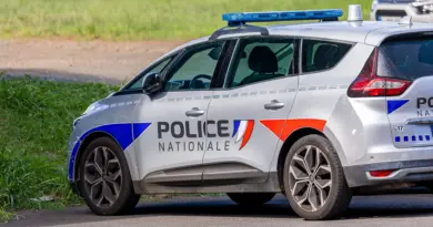 Enquête de la Police judiciaire sur les quatre corps repêchés dans la Seine.