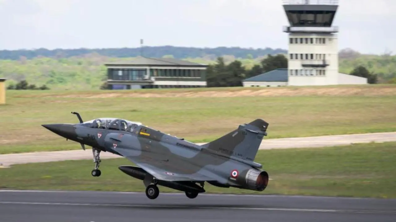 Lignes de défense - «Scramble!»: au cours de l’exercice «Jade», l’armée de l’Air disperse ses Mirage 2000D sans préavis