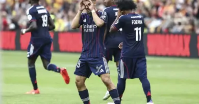 Ligue 1 : "On commence de belle manière la saison", Lyon l'emporte à Lens (0-1) et tourne la page