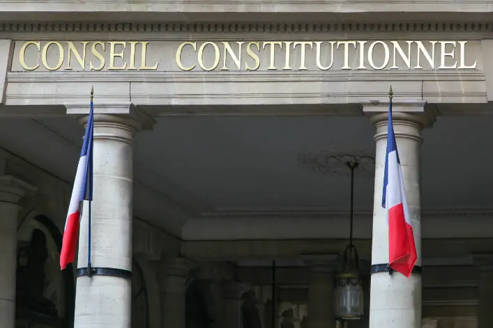 Loi Duplomb : le Conseil constitutionnel censure la réintroduction d'un pesticide interdit - Novethic