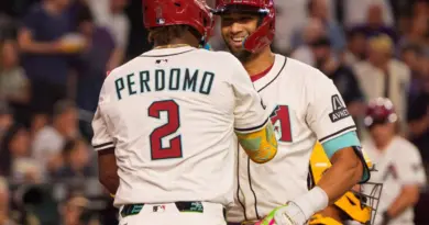 Lourdes Gurriel (Arizona Diamondbacks) frappe un homerun sur un des lancers les plus rapides de l'histoire de la MLB