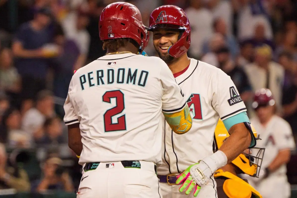 Lourdes Gurriel (Arizona Diamondbacks) frappe un homerun sur un des lancers les plus rapides de l'histoire de la MLB