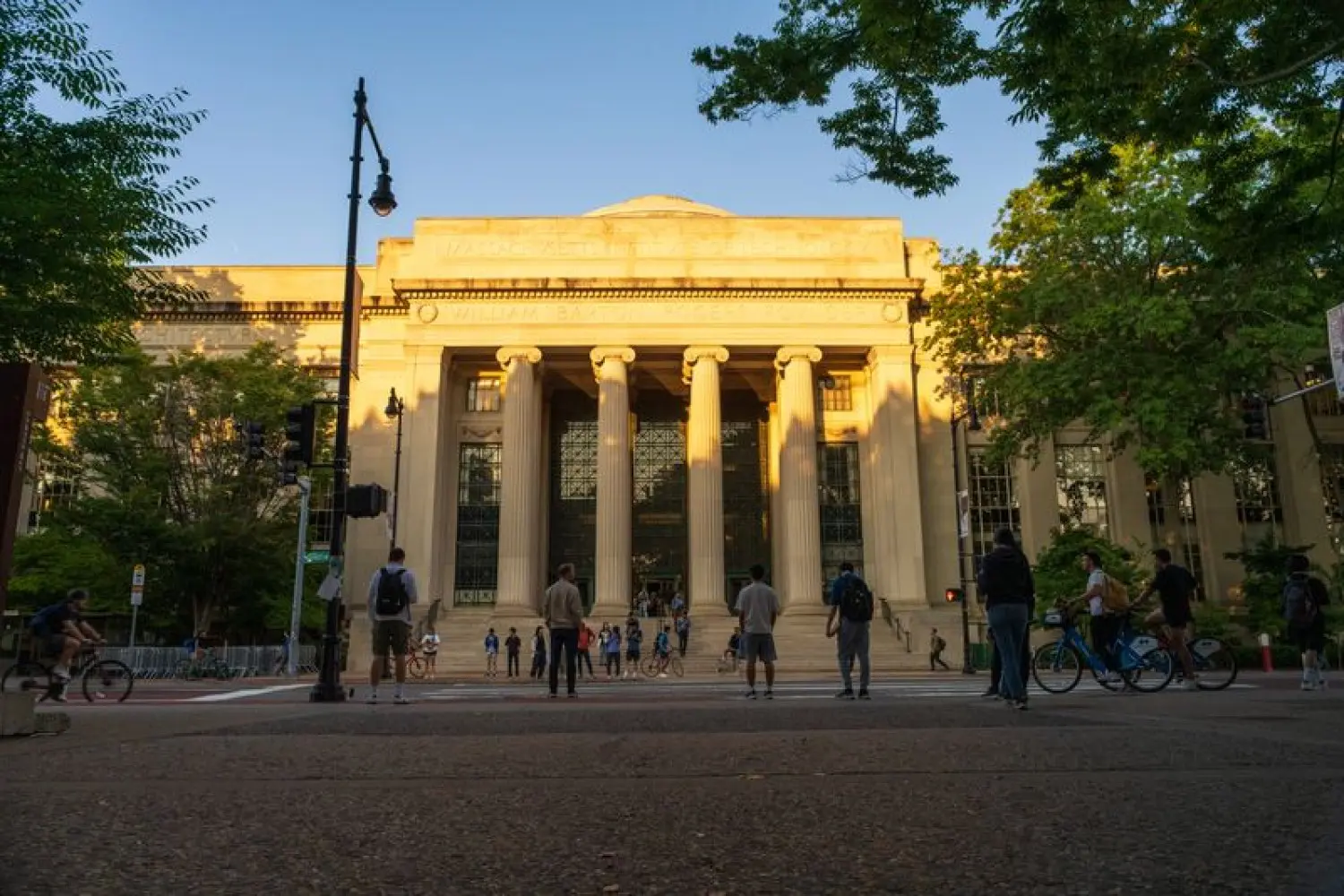MIT School of Engineering faculty receive awards in spring 2025