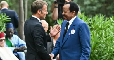 Macron reconnaît que la France a mené une « guerre » dans ce pays africain pendant la décolonisation