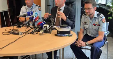 Maire violemment agressé en Isère : litige, "sentiment d'injustice", cavale… Ce que l'on sait après la garde à vue du suspect