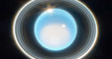 Mais qu'a donc découvert le télescope spatial James-Webb tout près de la planète Uranus ?