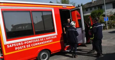 Maleville : un incendie au bord de la départementale brûle 250 m² et perturbe la circulation