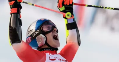 Marco Odermatt vole au secours du financement de Jeunesse + Sport